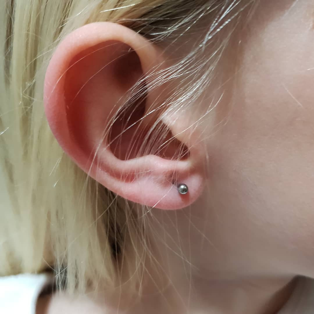 Piercing lobe oreille enfant - De Style En Aiguille Moirans